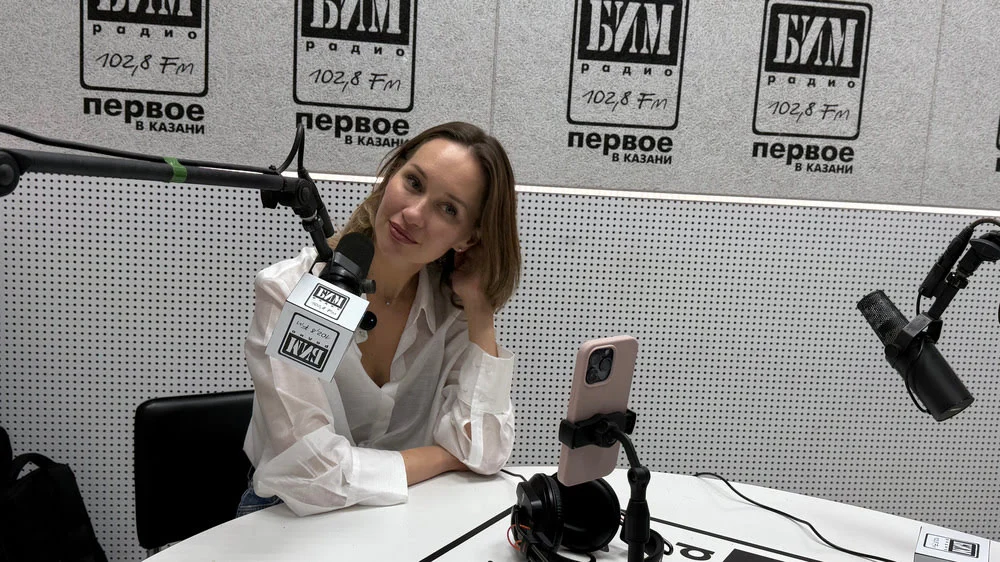 Каждую среду в 18:10 в прямом эфире на БИМ радио Ильсеяр Ильдусовна делится полезной информацией о том, как сохранить красоту, молодость и здоровье!