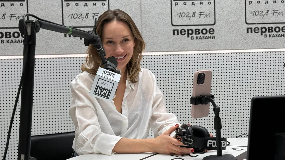 Каждую среду в 18:10 в прямом эфире на БИМ радио Ильсеяр Ильдусовна делится полезной информацией о том, как сохранить красоту, молодость и здоровье!