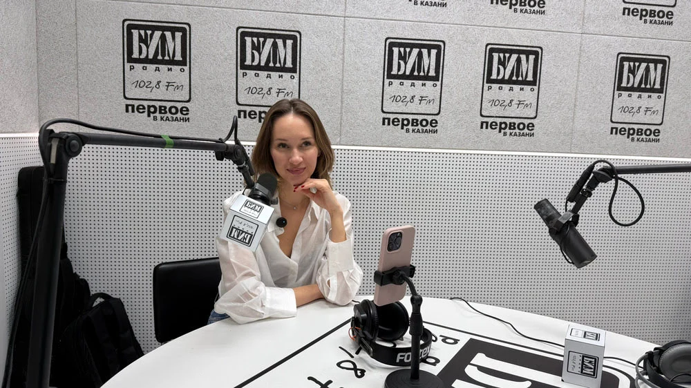 Каждую среду в 18:10 в прямом эфире на БИМ радио Ильсеяр Ильдусовна делится полезной информацией о том, как сохранить красоту, молодость и здоровье!